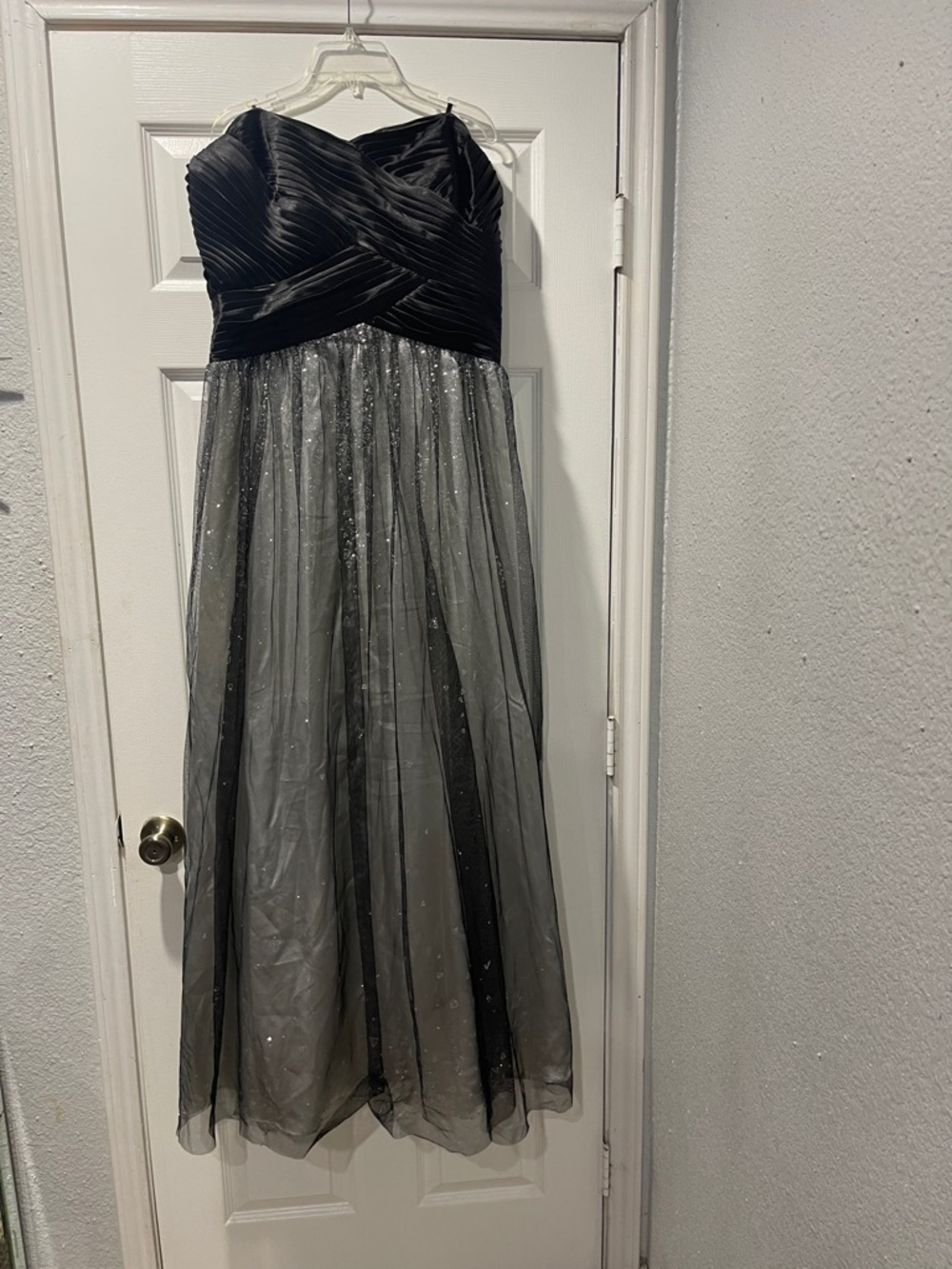 Womens Black Hailey Logan Sparkle Tulle Dress - Elegant Party Gown